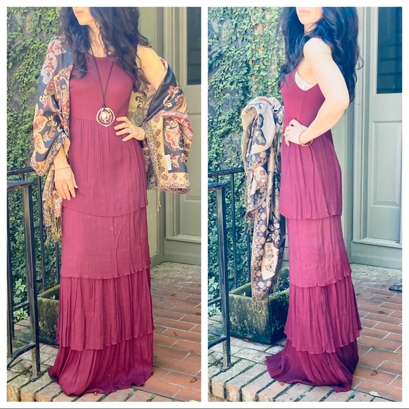✨RESTOCKED✨BURGUNDY LAYERED TANK MAXI DRESS - Picture 2 of 8